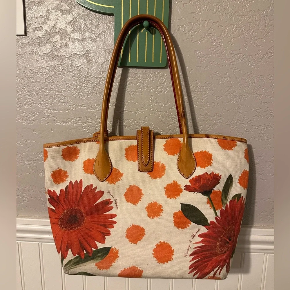 Vintage Dooney & Bourke tote - Picture 2 of 4